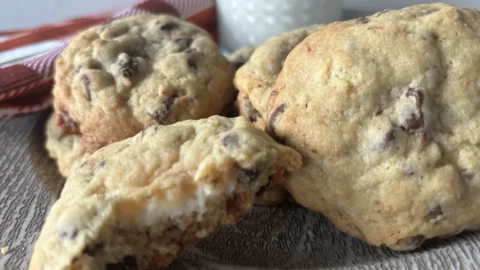 Chocolate Chip Cookies with Cream Cheeses