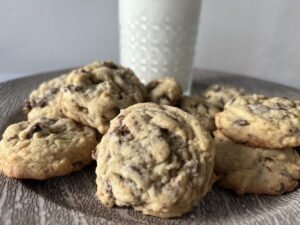 Easy Chocolate Chip Cookies: A Classic Treasure